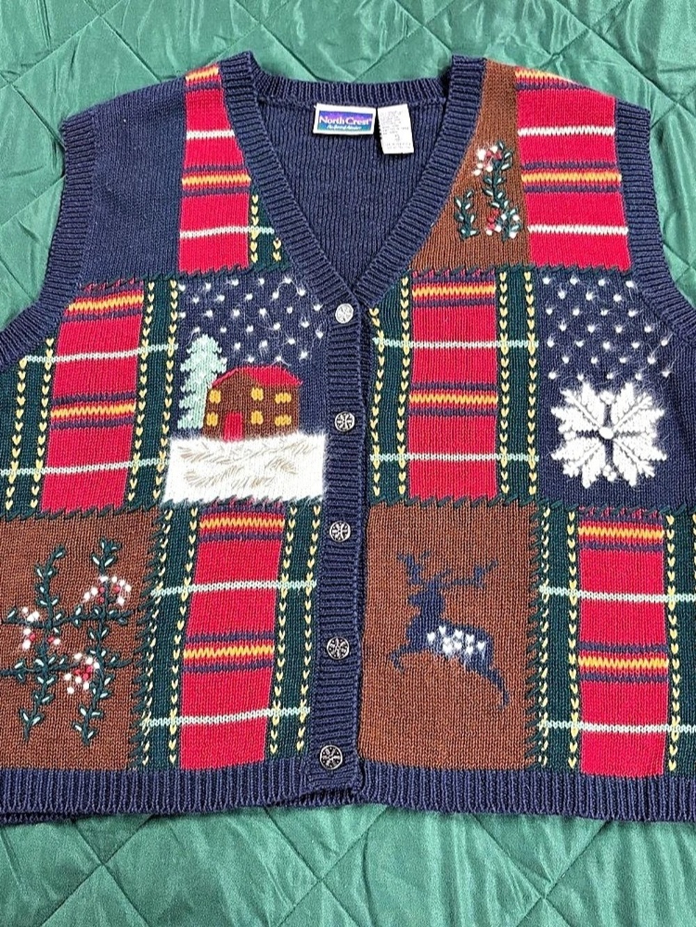 North Crest Vintage Christmas Cabin Snowflake Reindeer Patchwork Sweater Vest
